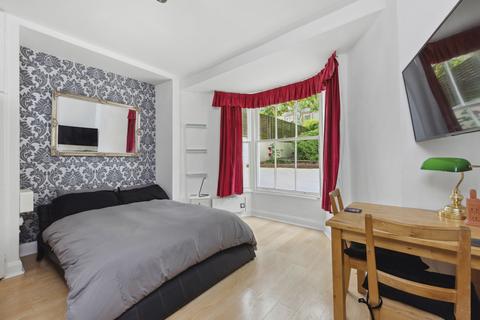 undefined, Cliff Road, London, NW1