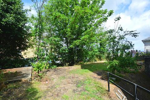 3 bedroom flat for sale, PRIVATE GARDEN * CENTRAL SHANKLIN