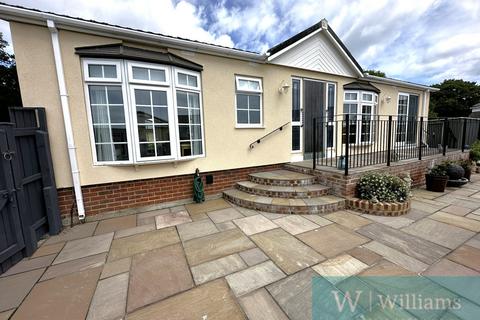 2 bedroom park home for sale, Medina Park, Folly Lane, East Cowes, Isle of Wight