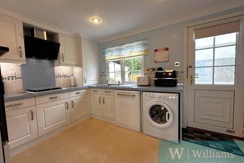 2 bedroom park home for sale, Medina Park, Folly Lane, East Cowes, Isle of Wight