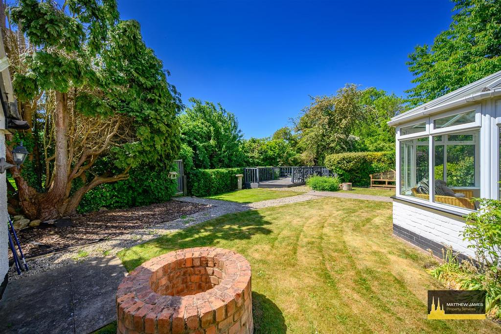 Outside / Grounds
