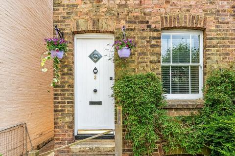 2, Humphrey Cottages Dene Street, Dorking, RH4 2DU