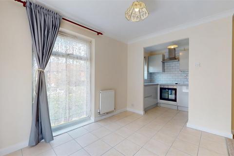 2 bedroom maisonette for sale, Barbers Mews, Neath Hill, Milton Keynes