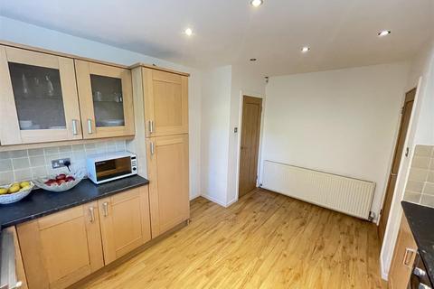 2 Maple Tree Grove, Wirral, CH60 1UR