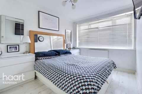 85 Whybridge Close, Rainham, RM13 8BD