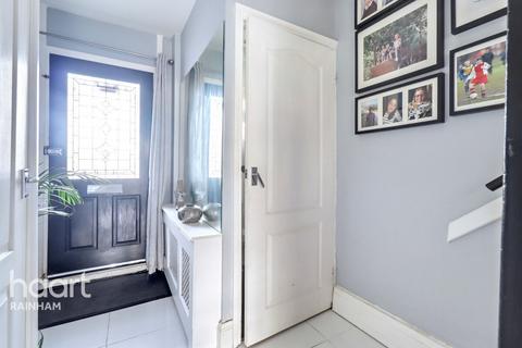 85 Whybridge Close, Rainham, RM13 8BD