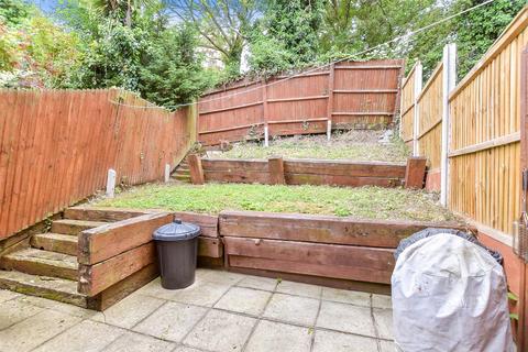 12 Goudhurst Close, Canterbury, CT2 7TU