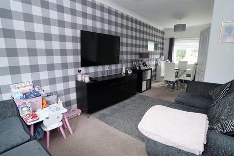 3 bedroom semi-detached house for sale, Howgate, Idle, Bradford
