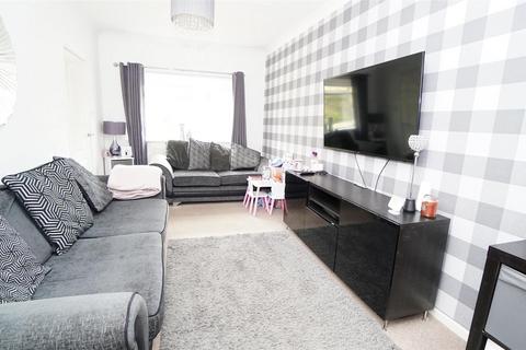 3 bedroom semi-detached house for sale, Howgate, Idle, Bradford