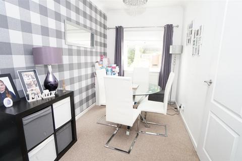3 bedroom semi-detached house for sale, Howgate, Idle, Bradford