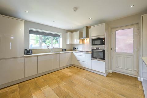11 Flint Grove, Stourbridge, DY8 4BZ