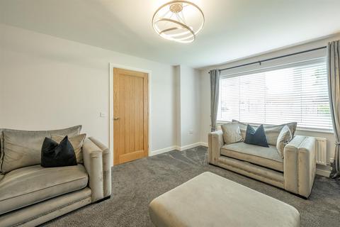 11 Flint Grove, Stourbridge, DY8 4BZ