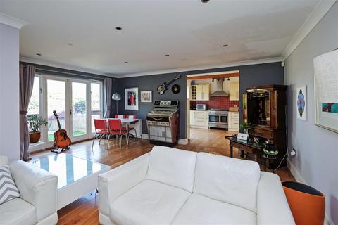 3 bedroom detached house for sale, Station Road, Herne Bay