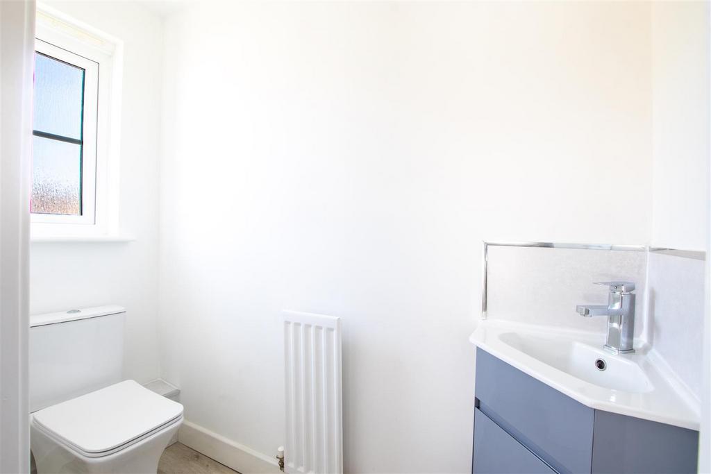 Wc.downstairs.jpg