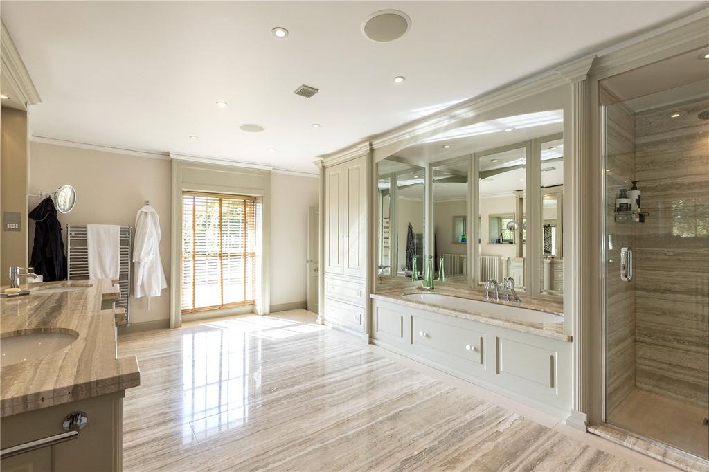 Principal Bathroom