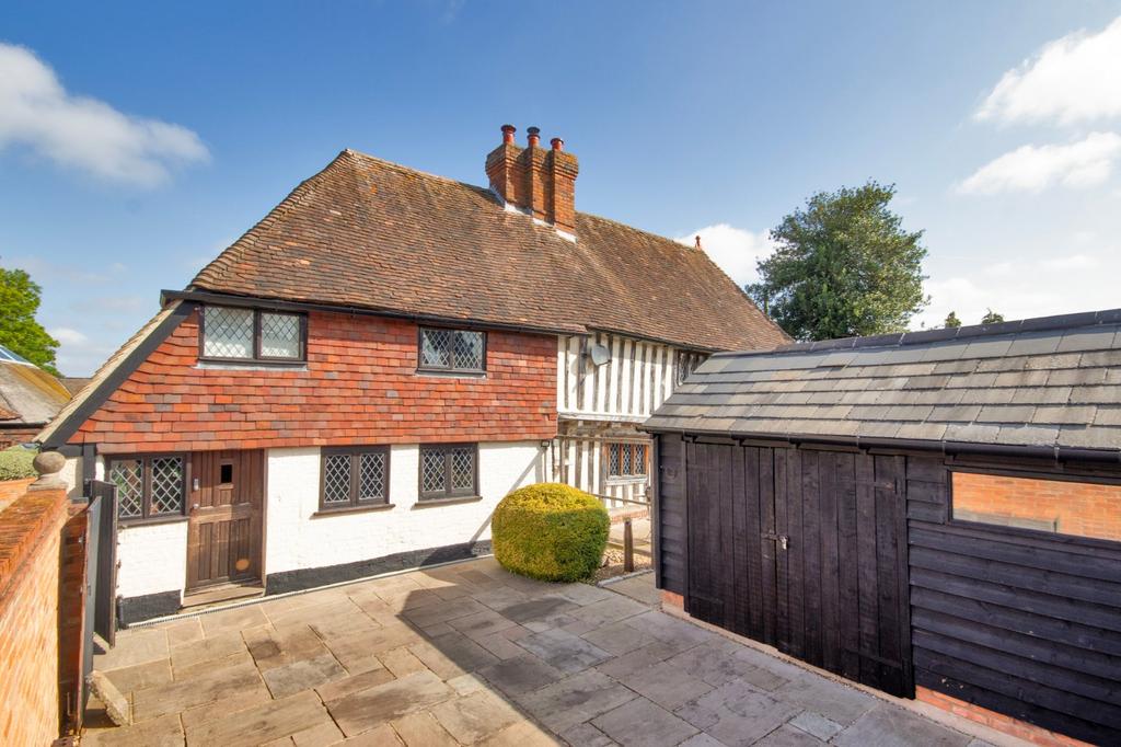Rear &amp; Outbuilding