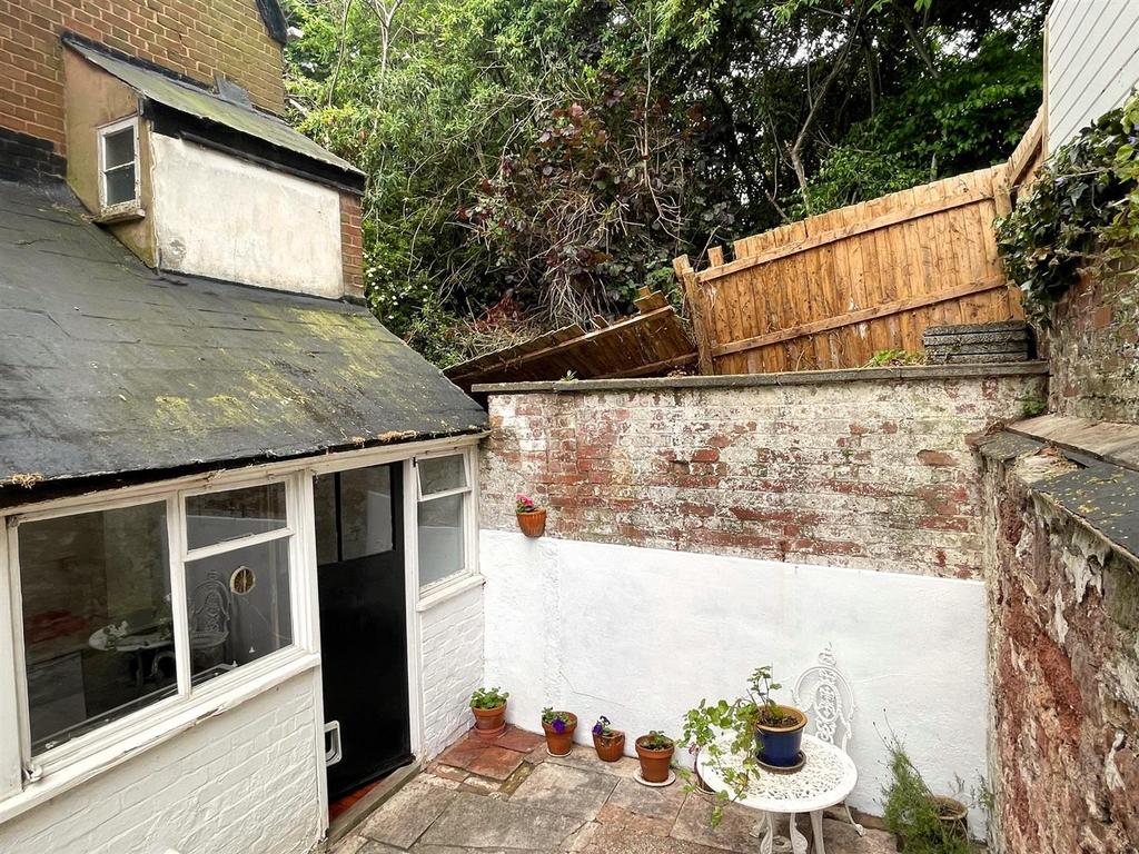 Rear Courtyard Garden
