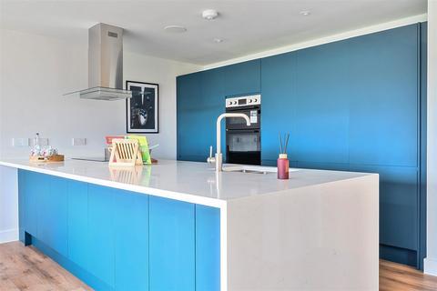 4 bedroom detached house for sale, Woodrow Road, Melksham SN12