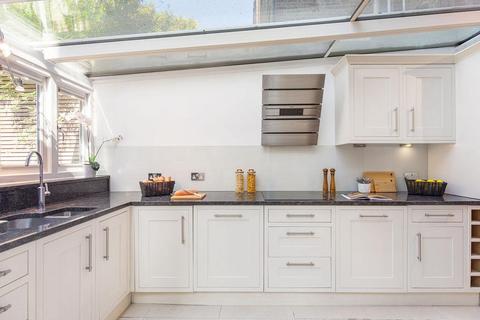 Basement Flat 1, 16 Redcliffe Gardens, London, SW10 9EX