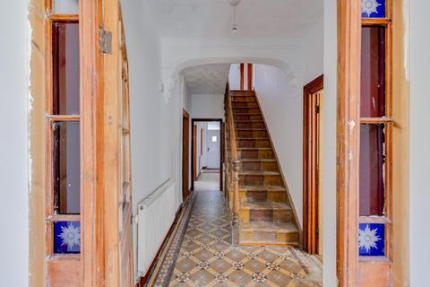 5 bedroom farm house for sale, Gwernau Hall, Pandy Lane, Maesycwmmer, Hengoed