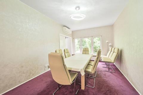 undefined, West Avenue, Hendon, London, NW4