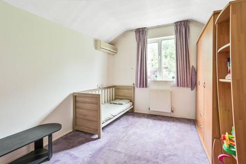 undefined, West Avenue, Hendon, London, NW4
