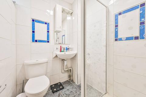 undefined, West Avenue, Hendon, London, NW4