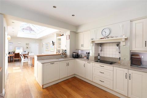 5 Hillside, London, SW19 4NH