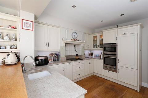 5 Hillside, London, SW19 4NH