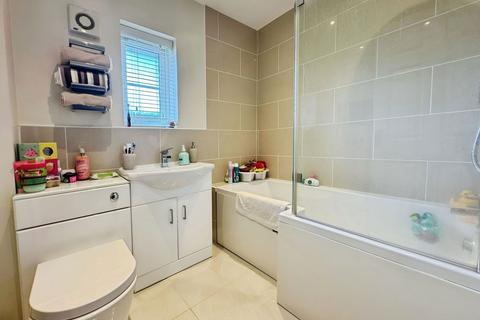 53 Hatch Road, Stratton St Margaret, Swindon, SN3 4XY