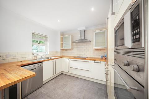 2 bedroom flat to rent, Northpoint Square, Camden, London