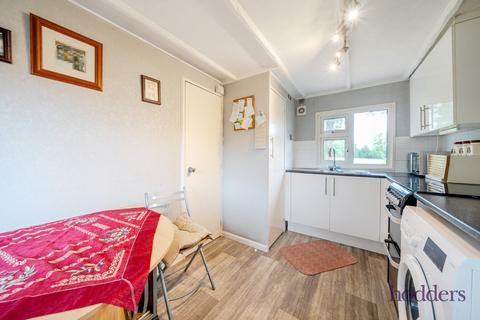 2 bedroom park home for sale, High Trees, Holloway Hill, Lyne, Surrey, KT16