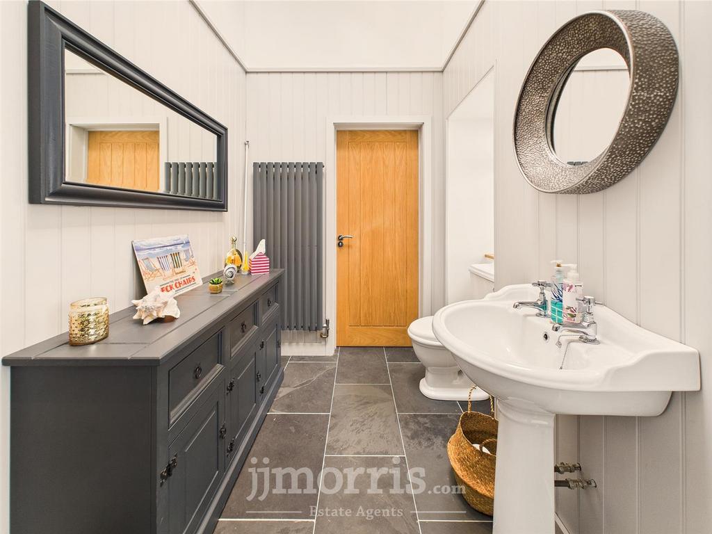 Shower/Utility Room