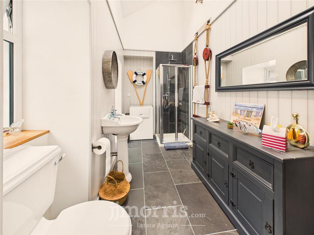 Shower/Utility Room