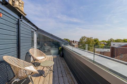 4 bedroom penthouse for sale, Cavendish Place, Cavendish Road, Bowdon, WA14