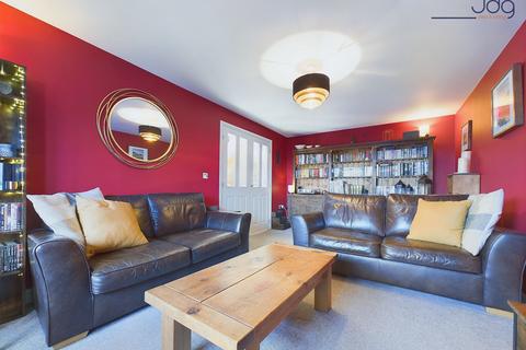 19 Dennison Close, Lancaster, LA1 3SX