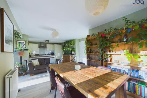 19 Dennison Close, Lancaster, LA1 3SX