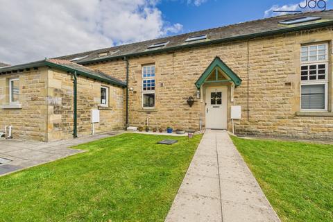 3 bedroom terraced house for sale, Woodlea Court, Lancaster | Private Cul de sac position