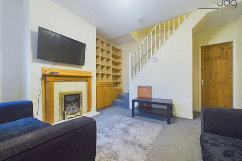 48 Avondale Road, Lancaster, LA1 4BY