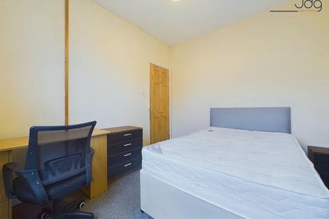 48 Avondale Road, Lancaster, LA1 4BY