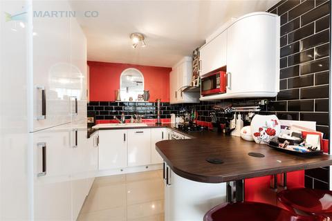 74 Distillery Walk, Brentford, TW8 0SG