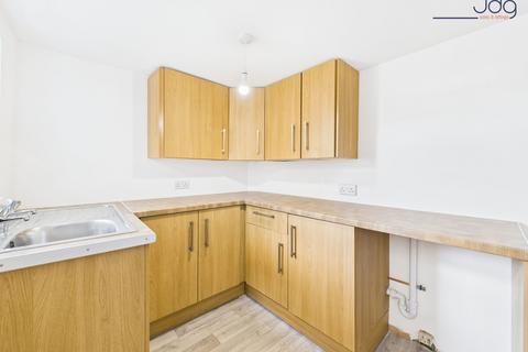 2 bedroom end of terrace house for sale, Hartington Street, Freehold | Two bedroom terrace on a quiet cul-de-sac
