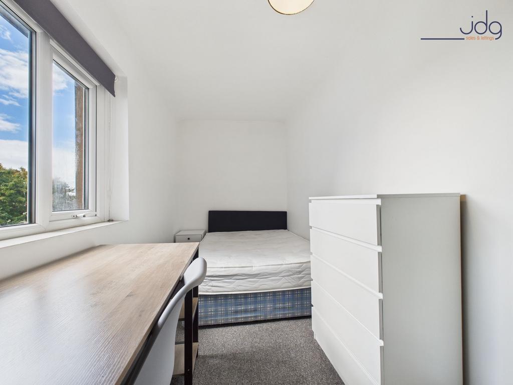 First Floor Double Bedroom 2