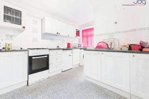 undefined, Clarendon Road | abundance of space across three main floors