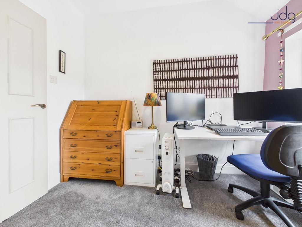 Single Bedroom