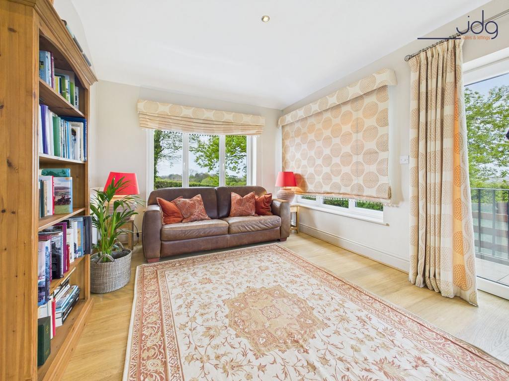 The 2nd sitting room