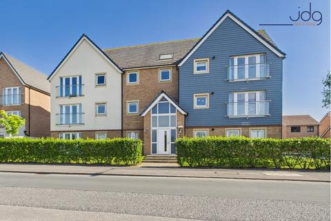 2 bedroom flat for sale, New Quay Road, Riverside View | A stylish apartment with river views