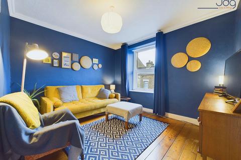 undefined, Windermere Road, Freehold - a home with 3 double bedrooms and superb garden