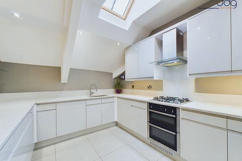 3 bedroom flat for sale, South Wing, The Residence | Check out the stunning 360 degree views from the turret!