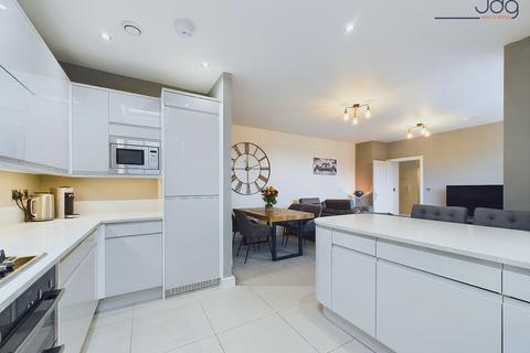 3 bedroom flat for sale, South Wing, The Residence | Check out the stunning 360 degree views from the turret!